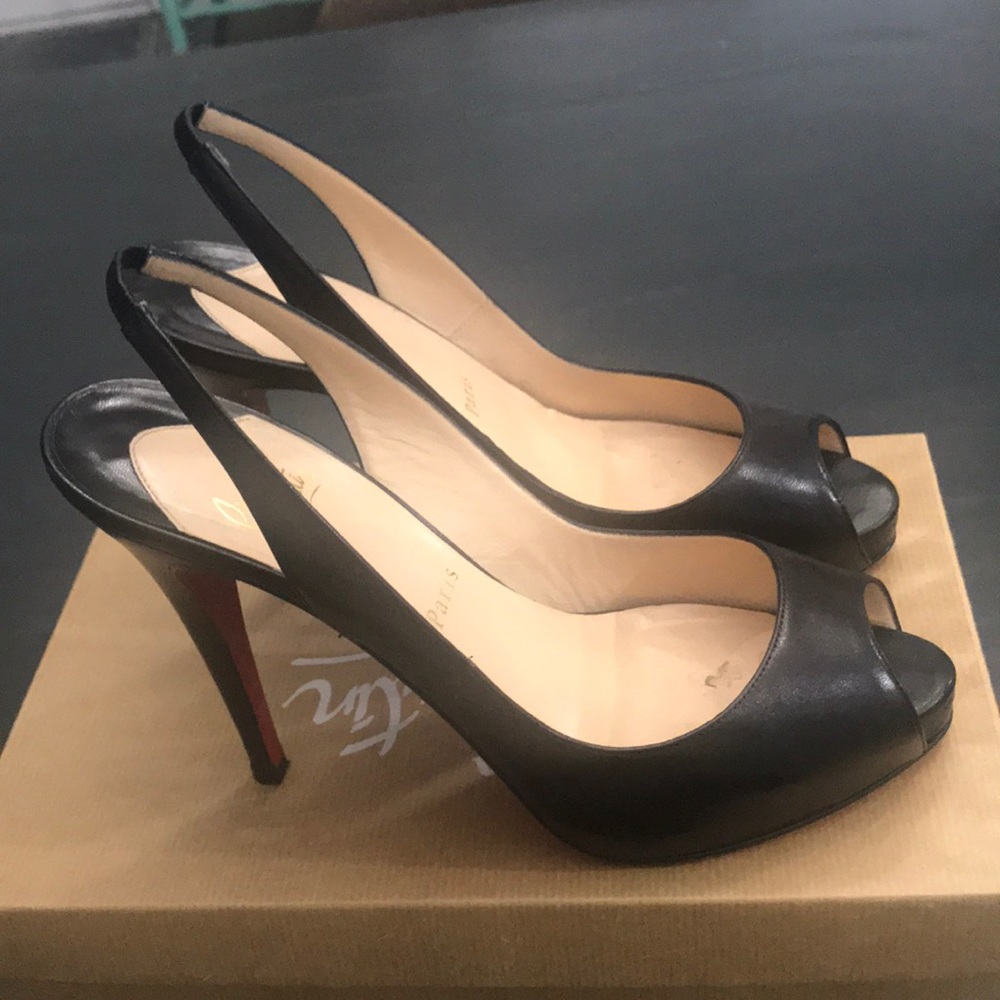 Louboutin NoPrive Pumps
